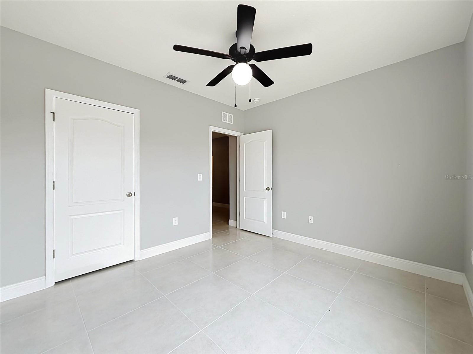 SQUIRES GROVE - Residential Lease