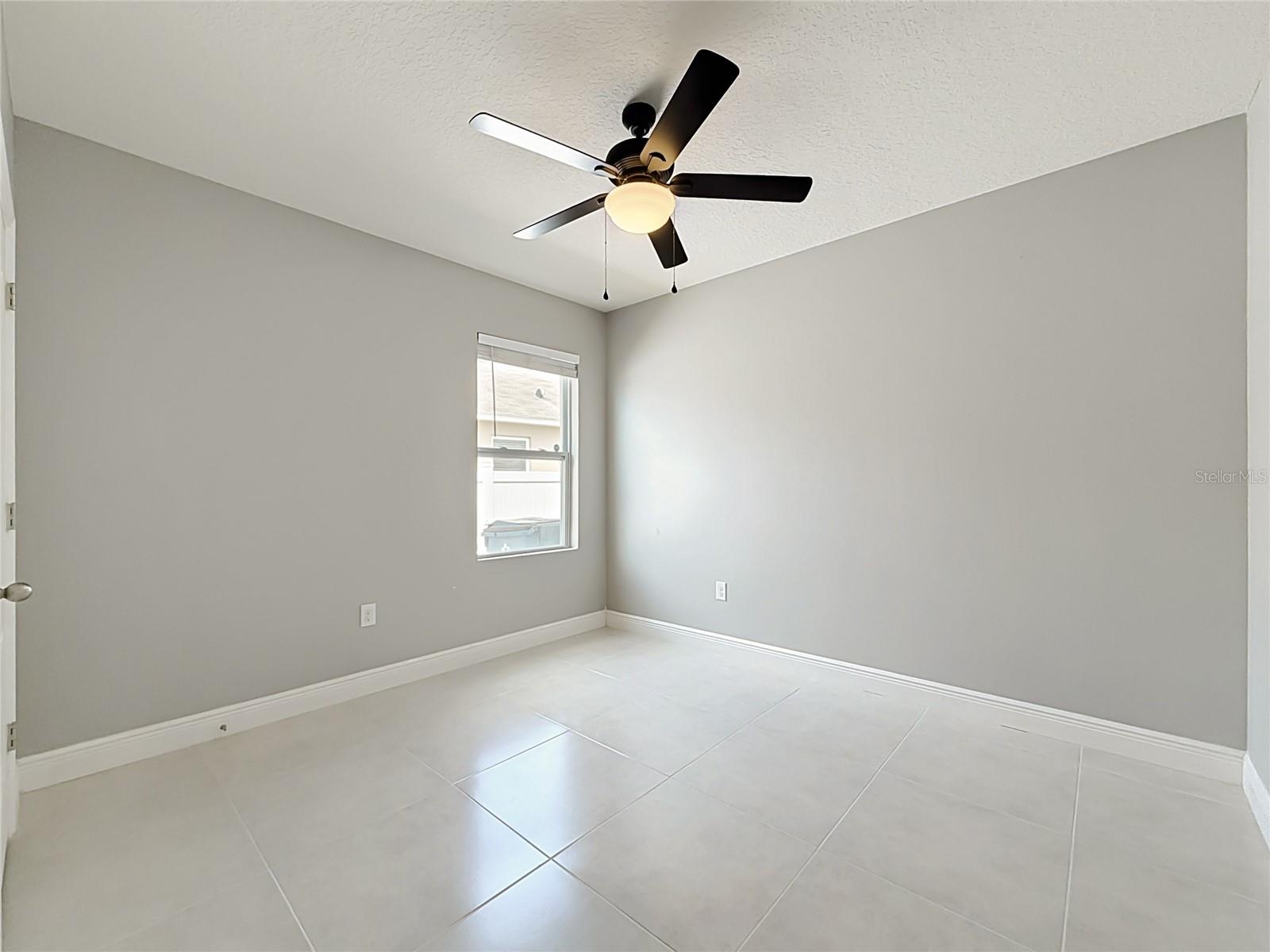 SQUIRES GROVE - Residential Lease