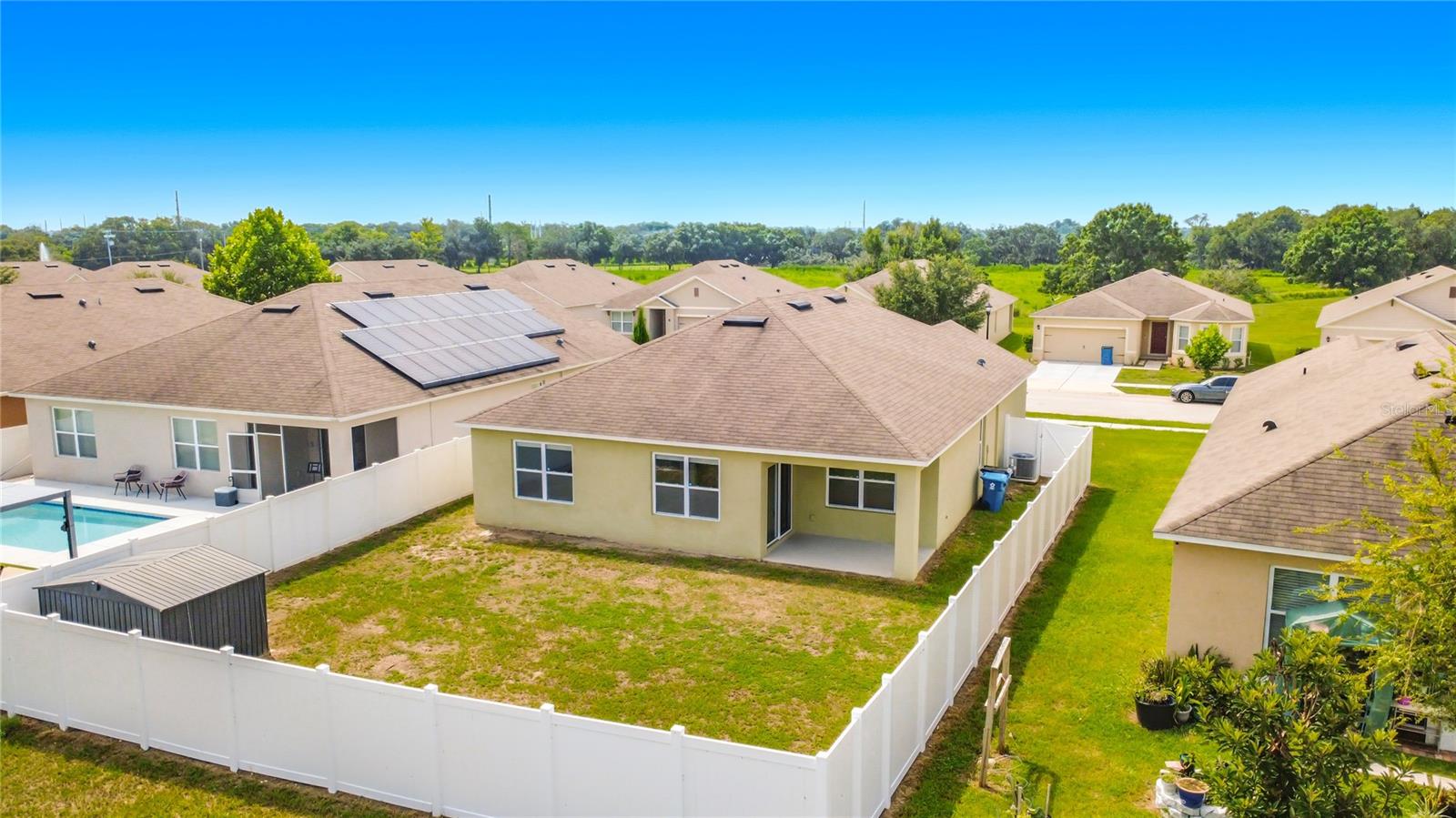SQUIRES GROVE - Residential Lease