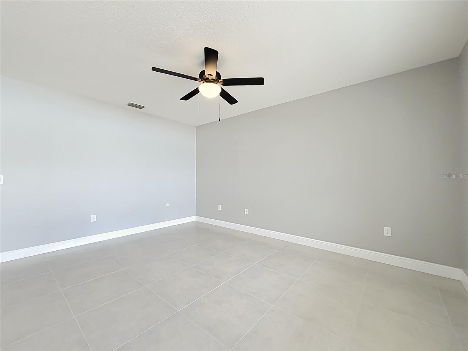 SQUIRES GROVE - Residential Lease