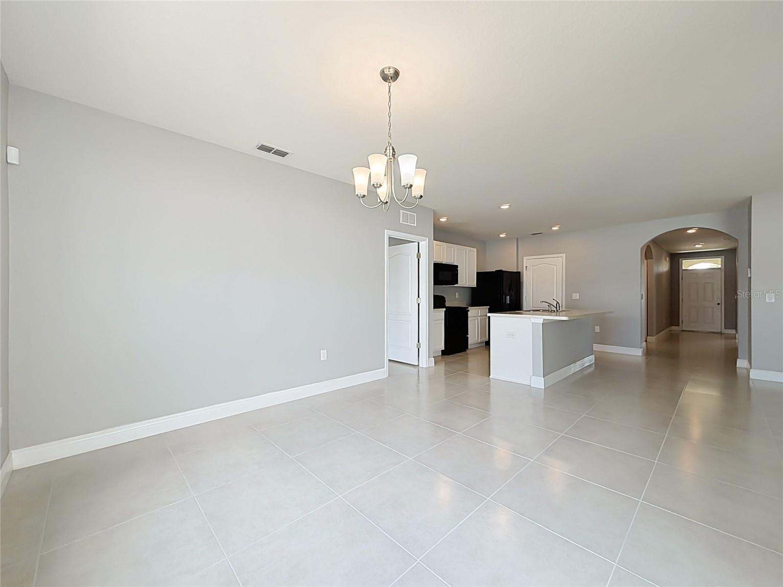 SQUIRES GROVE - Residential Lease