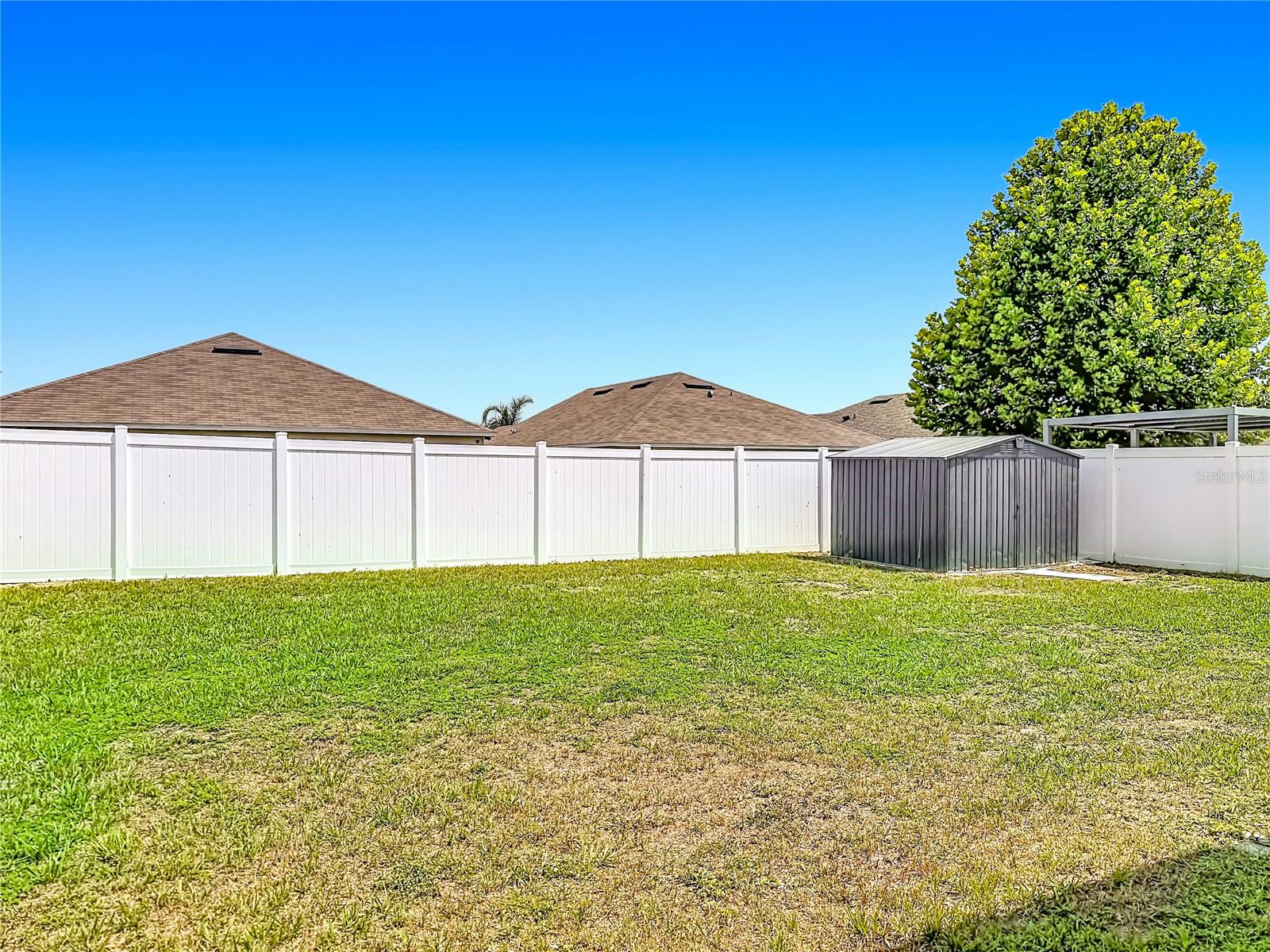 SQUIRES GROVE - Residential Lease