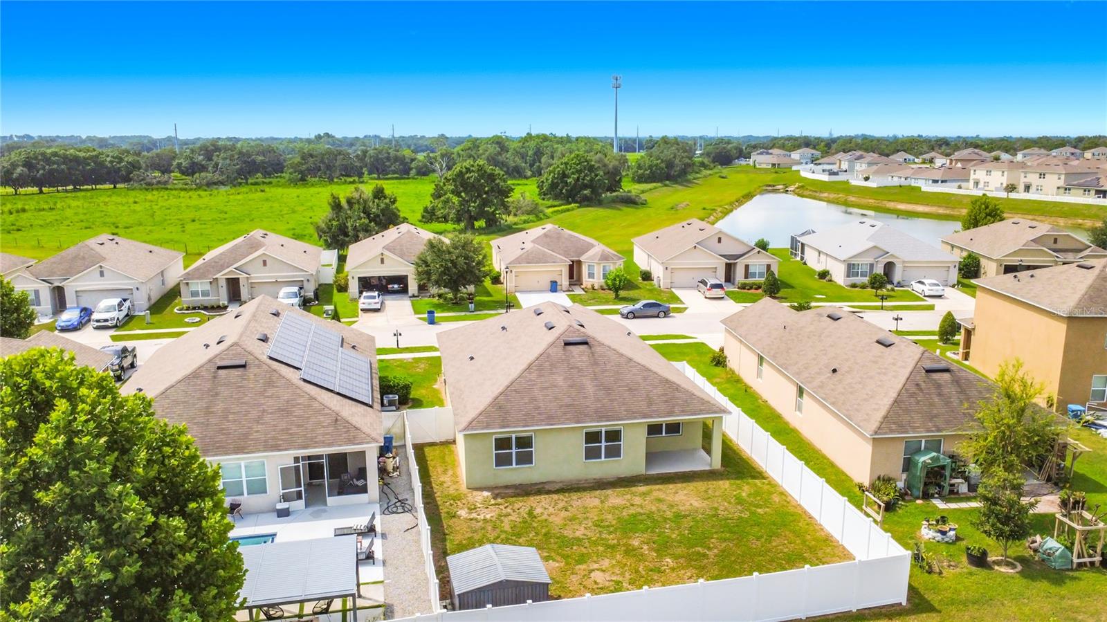 SQUIRES GROVE - Residential Lease