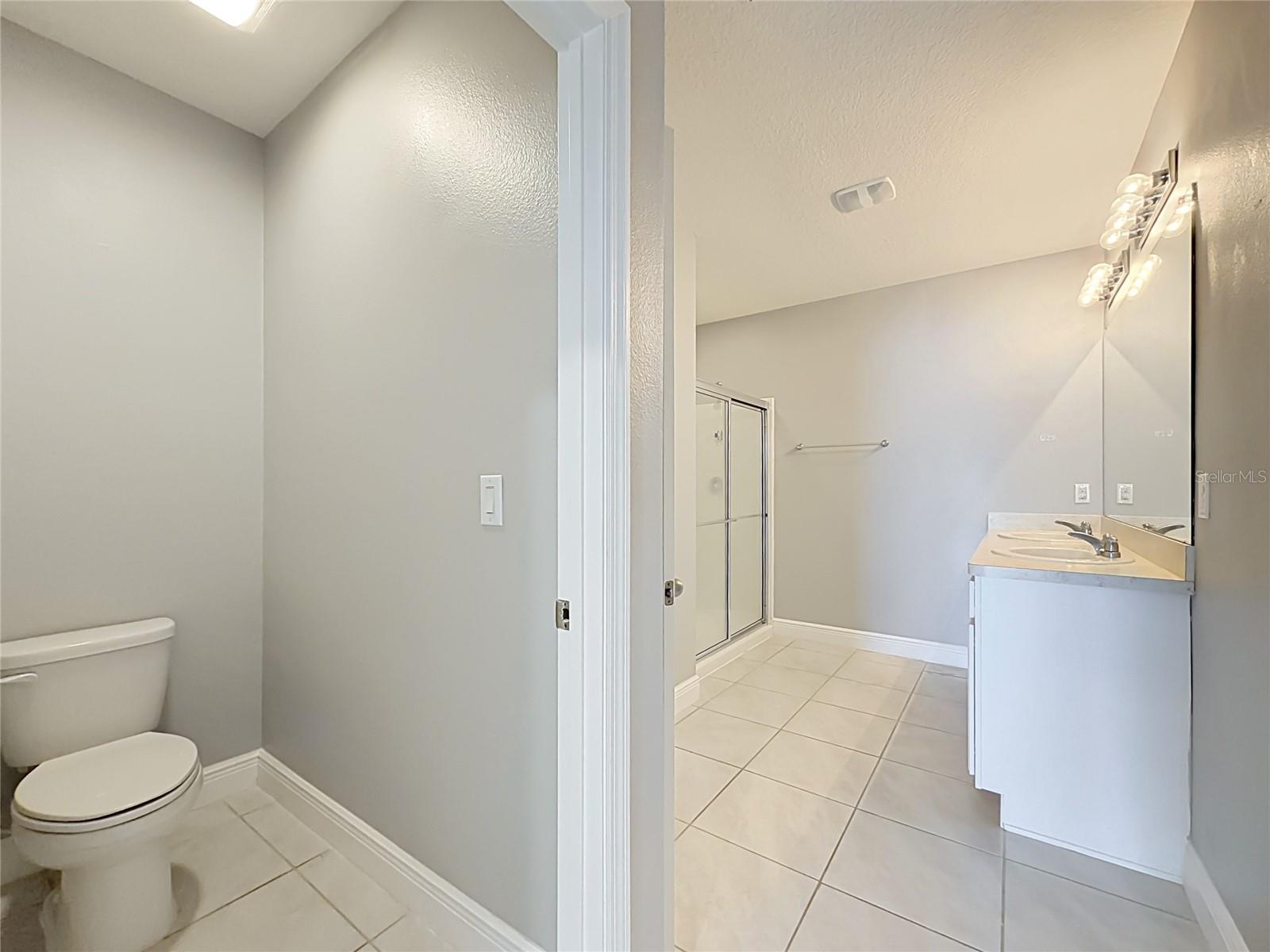 SQUIRES GROVE - Residential Lease