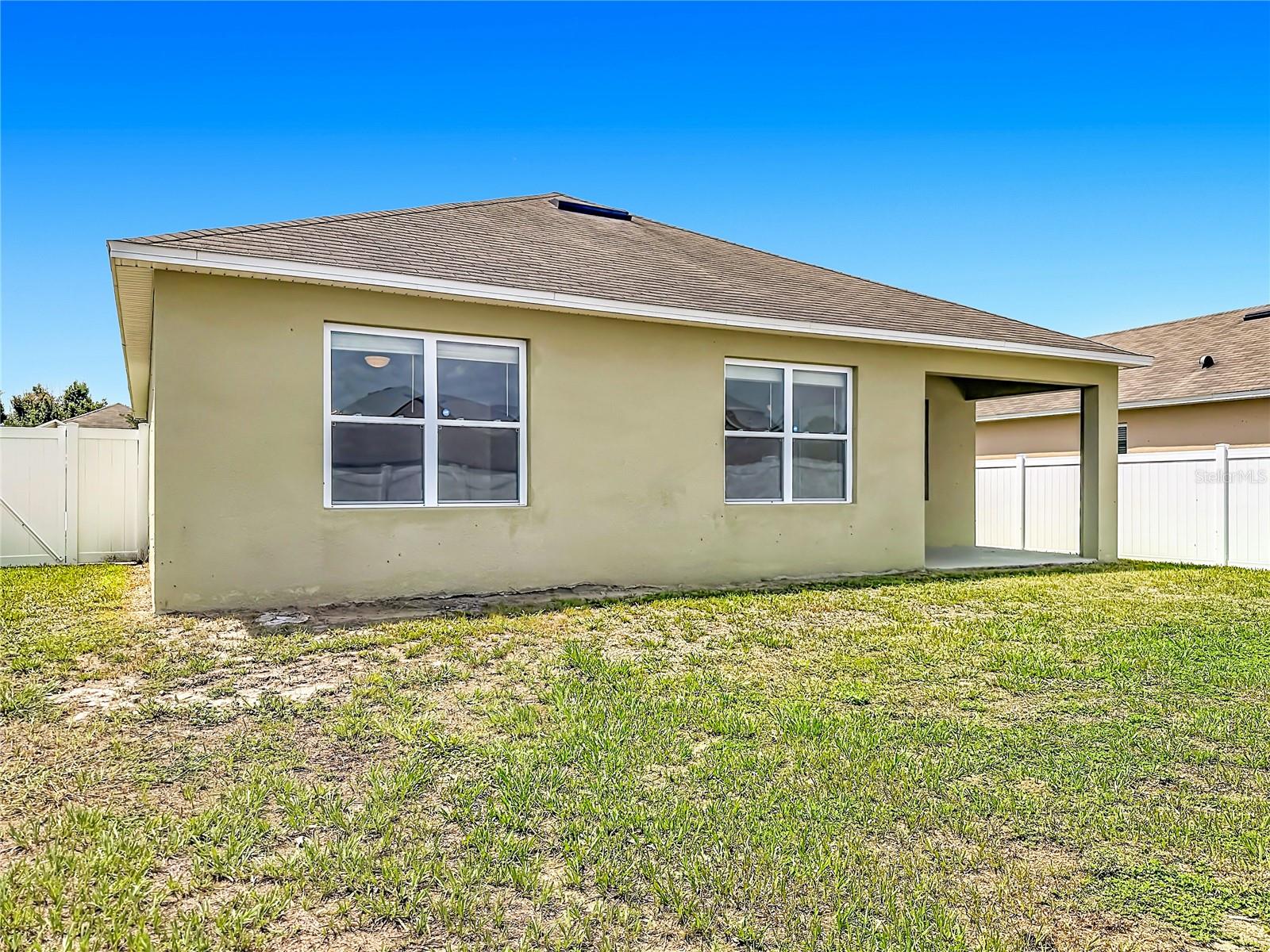 SQUIRES GROVE - Residential Lease