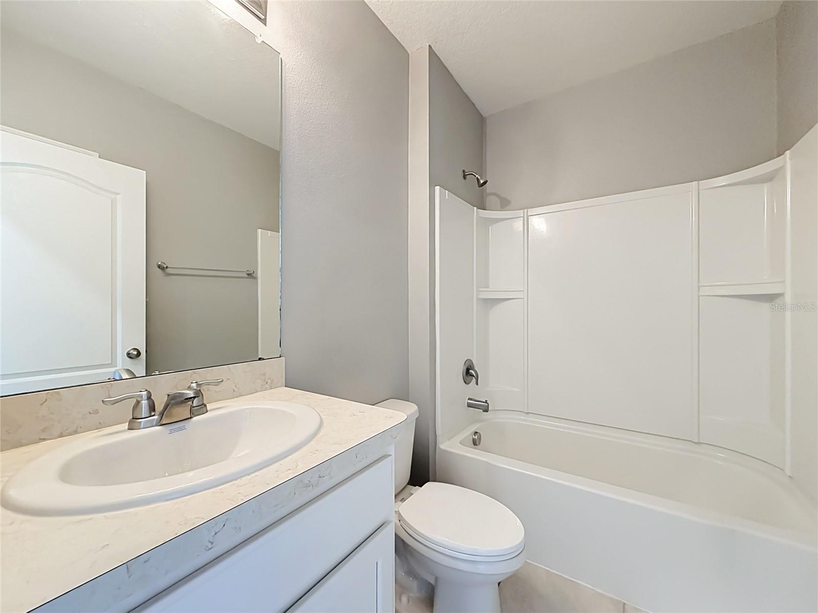 SQUIRES GROVE - Residential Lease