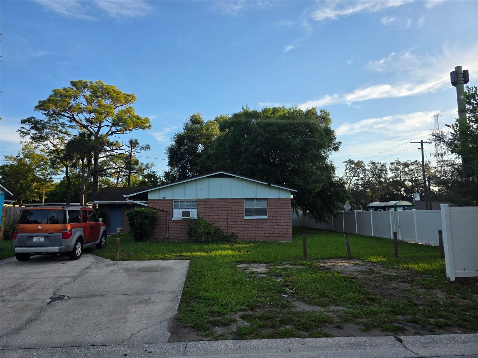 HAMNERS W E HOMESTEAD ACRES - Residential Income