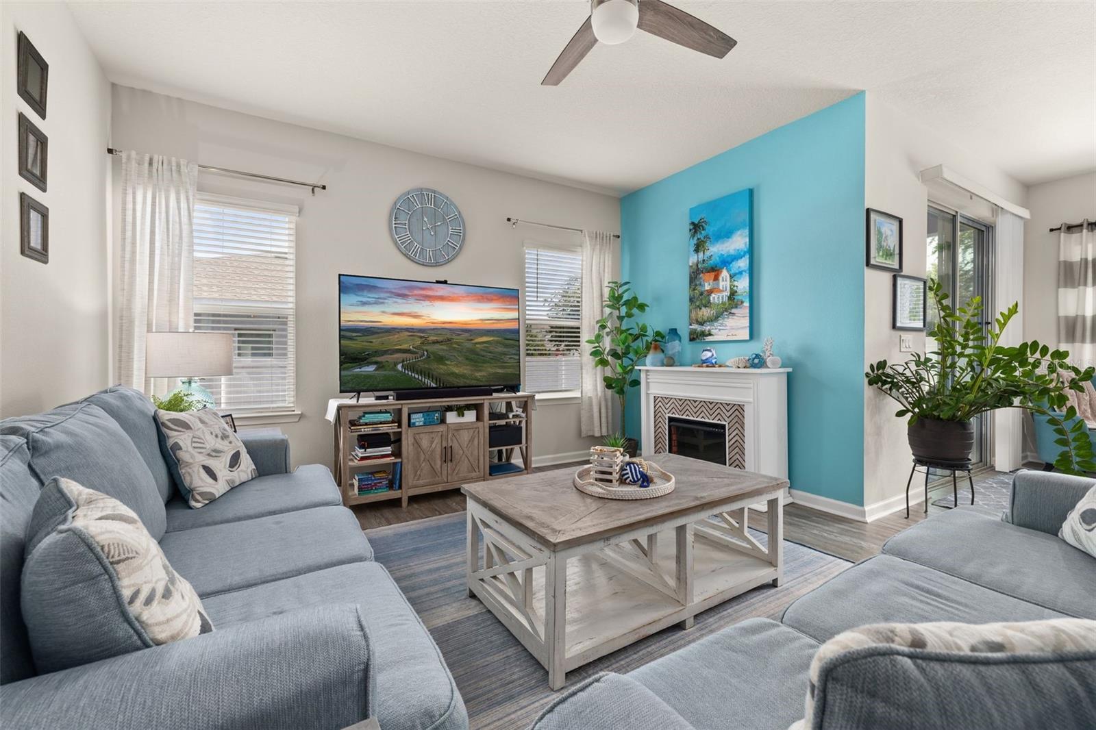 DORA LANDINGS - Residential