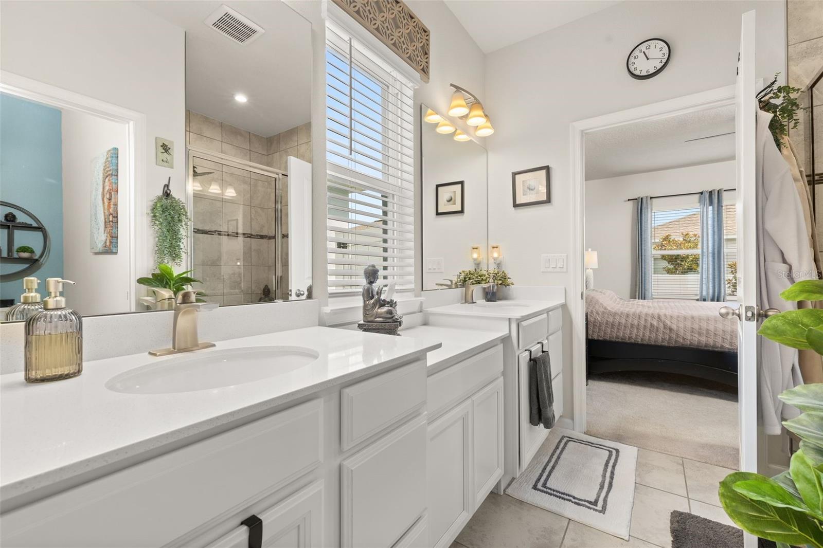 DORA LANDINGS - Residential