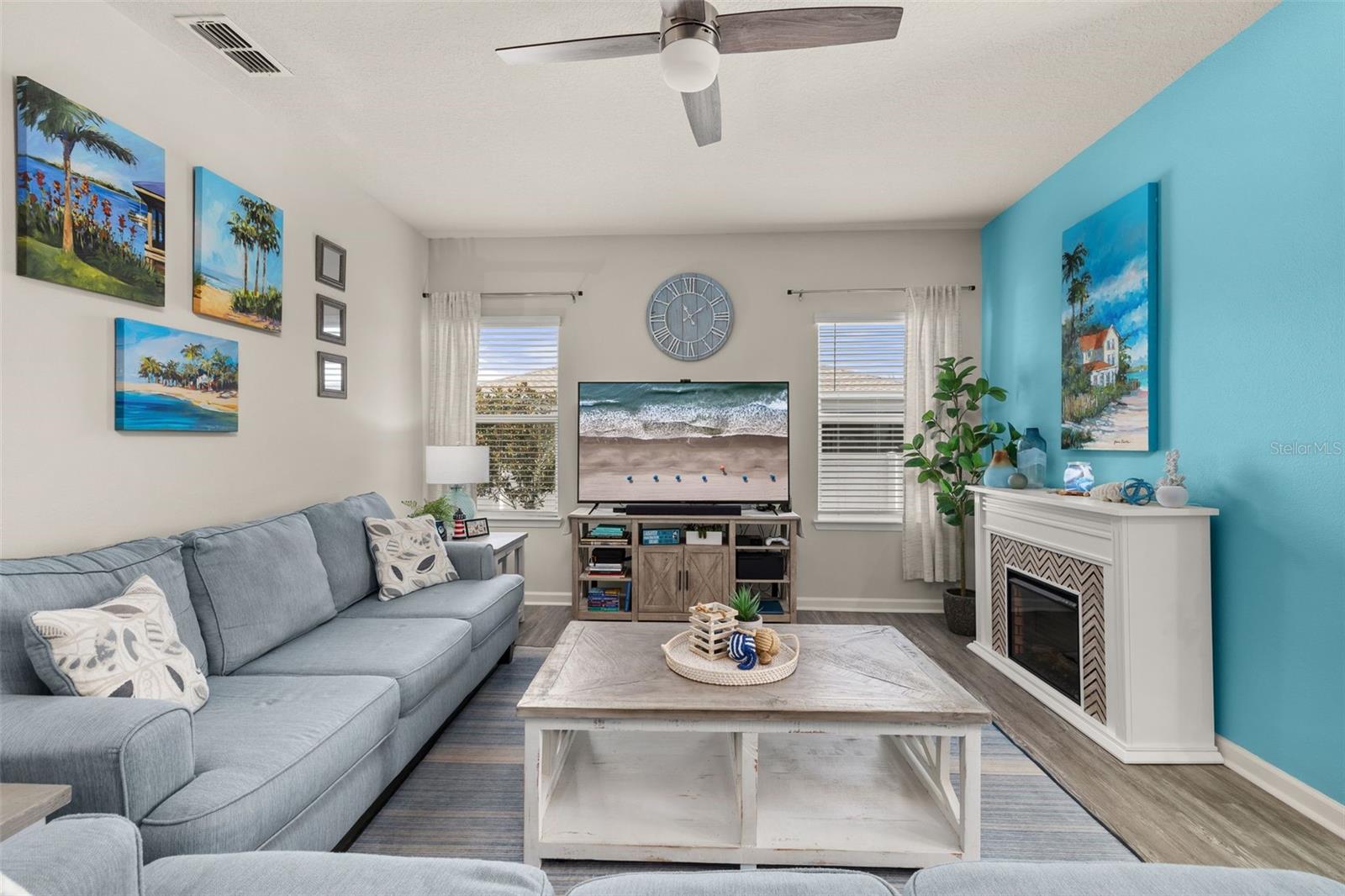 DORA LANDINGS - Residential