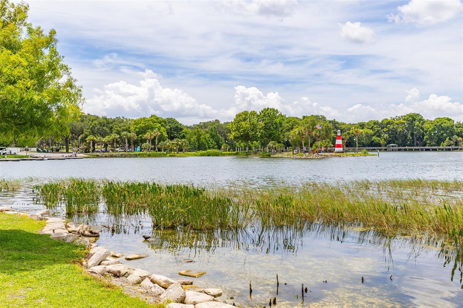 DORA LANDINGS - Residential