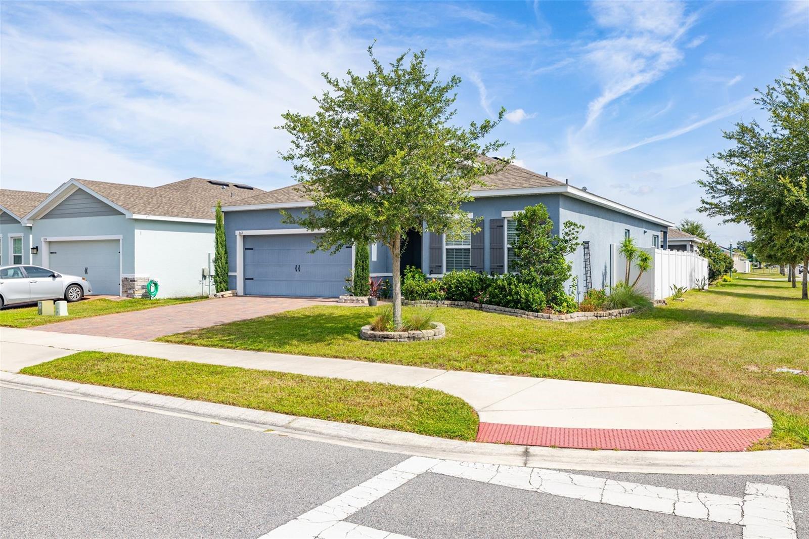 DORA LANDINGS - Residential