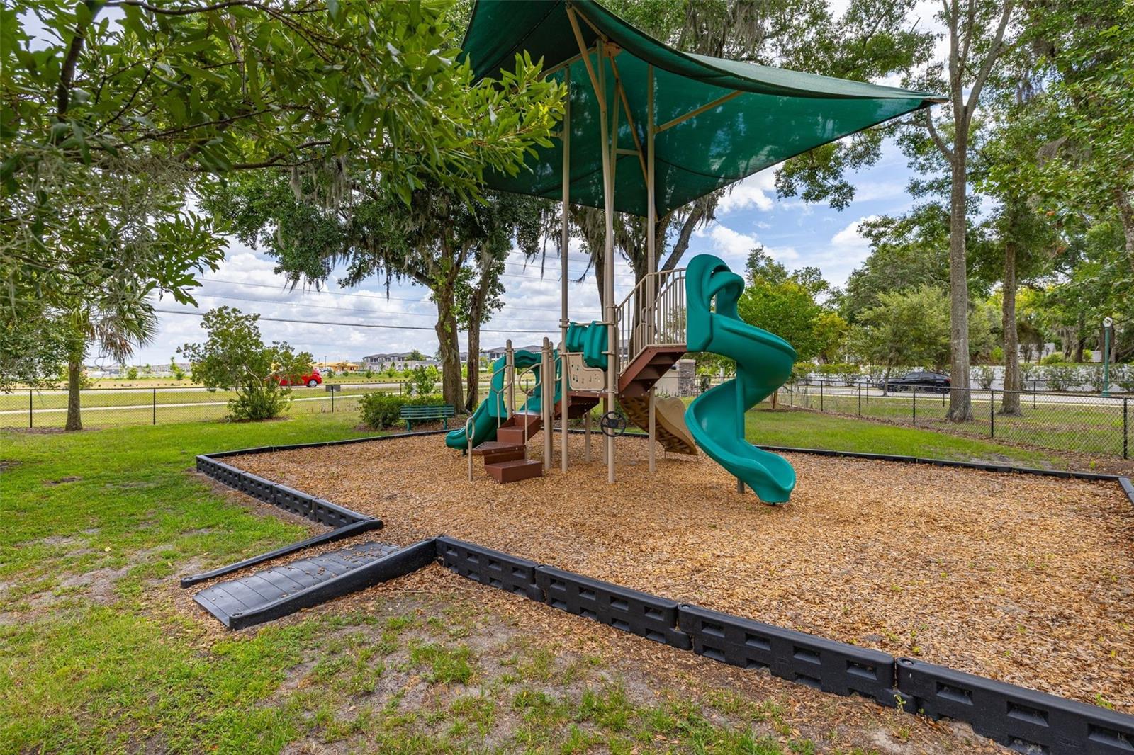 DORA LANDINGS - Residential