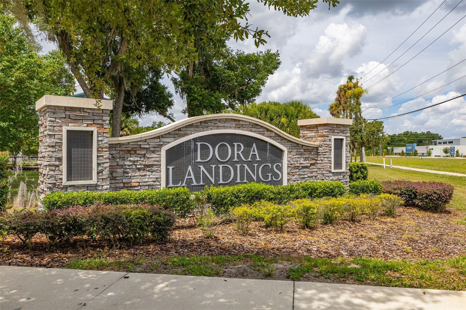 DORA LANDINGS - Residential