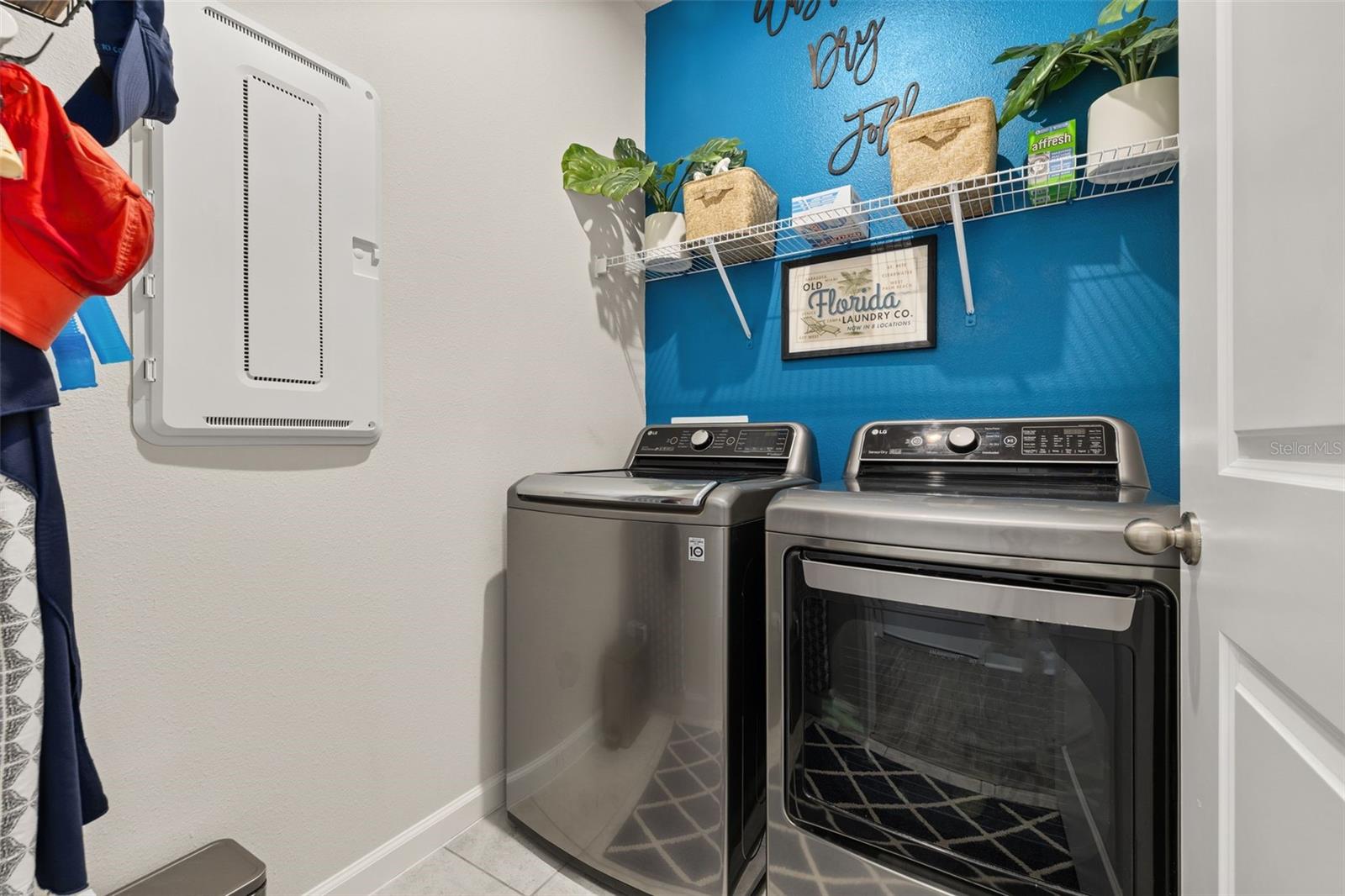 DORA LANDINGS - Residential