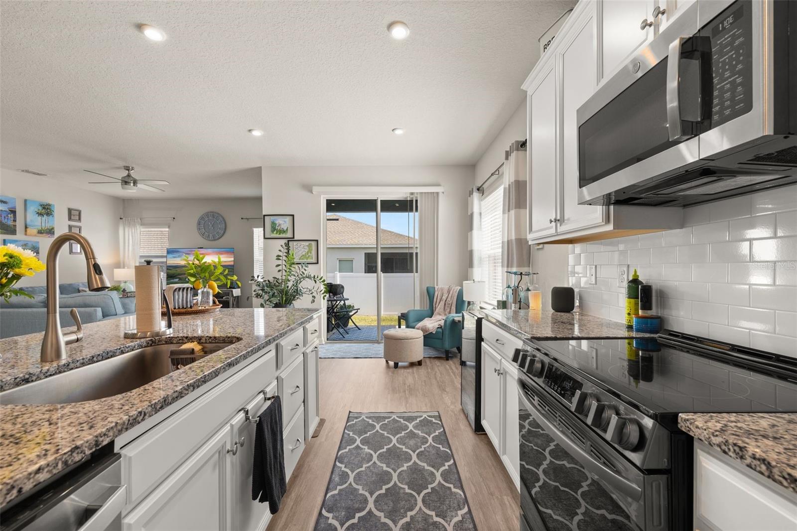 DORA LANDINGS - Residential