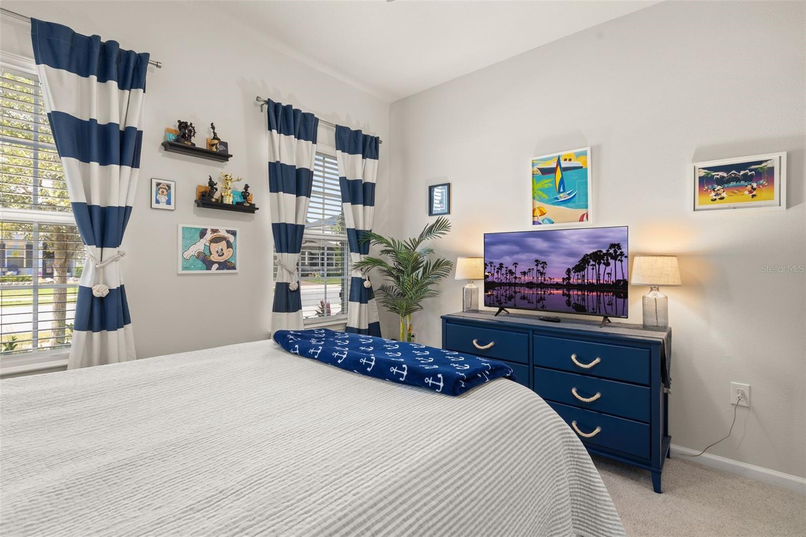 DORA LANDINGS - Residential