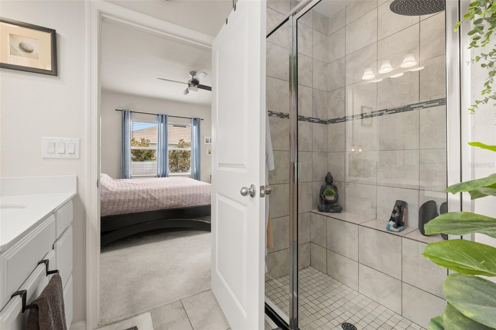 DORA LANDINGS - Residential