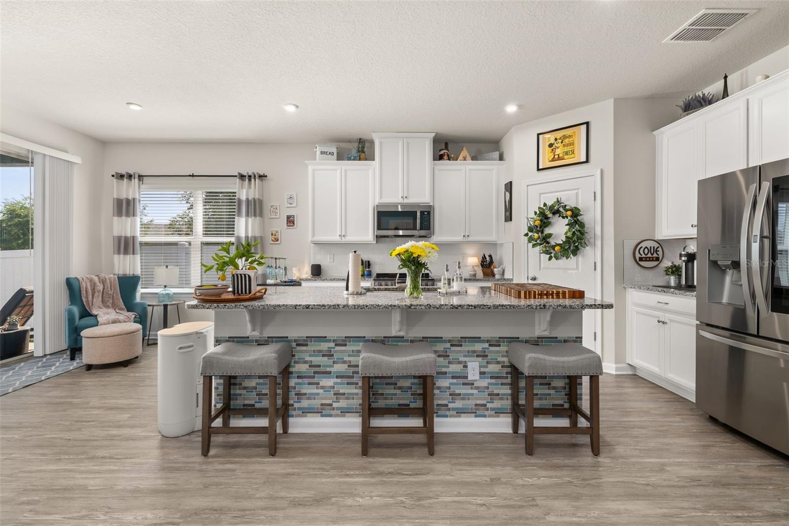 DORA LANDINGS - Residential