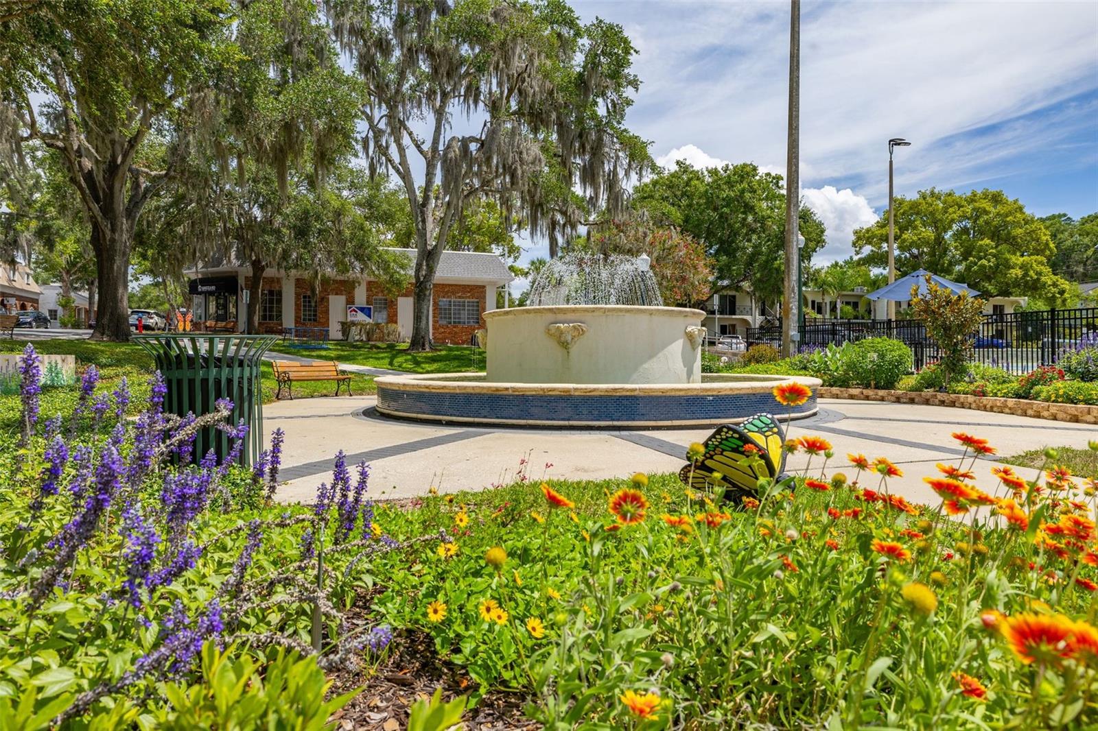 DORA LANDINGS - Residential