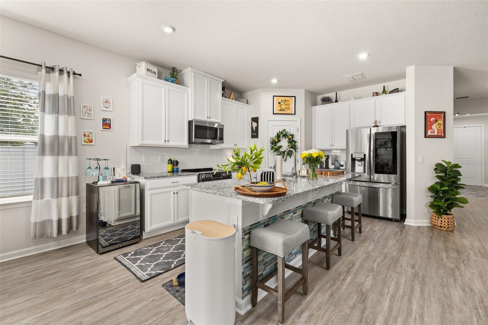DORA LANDINGS - Residential