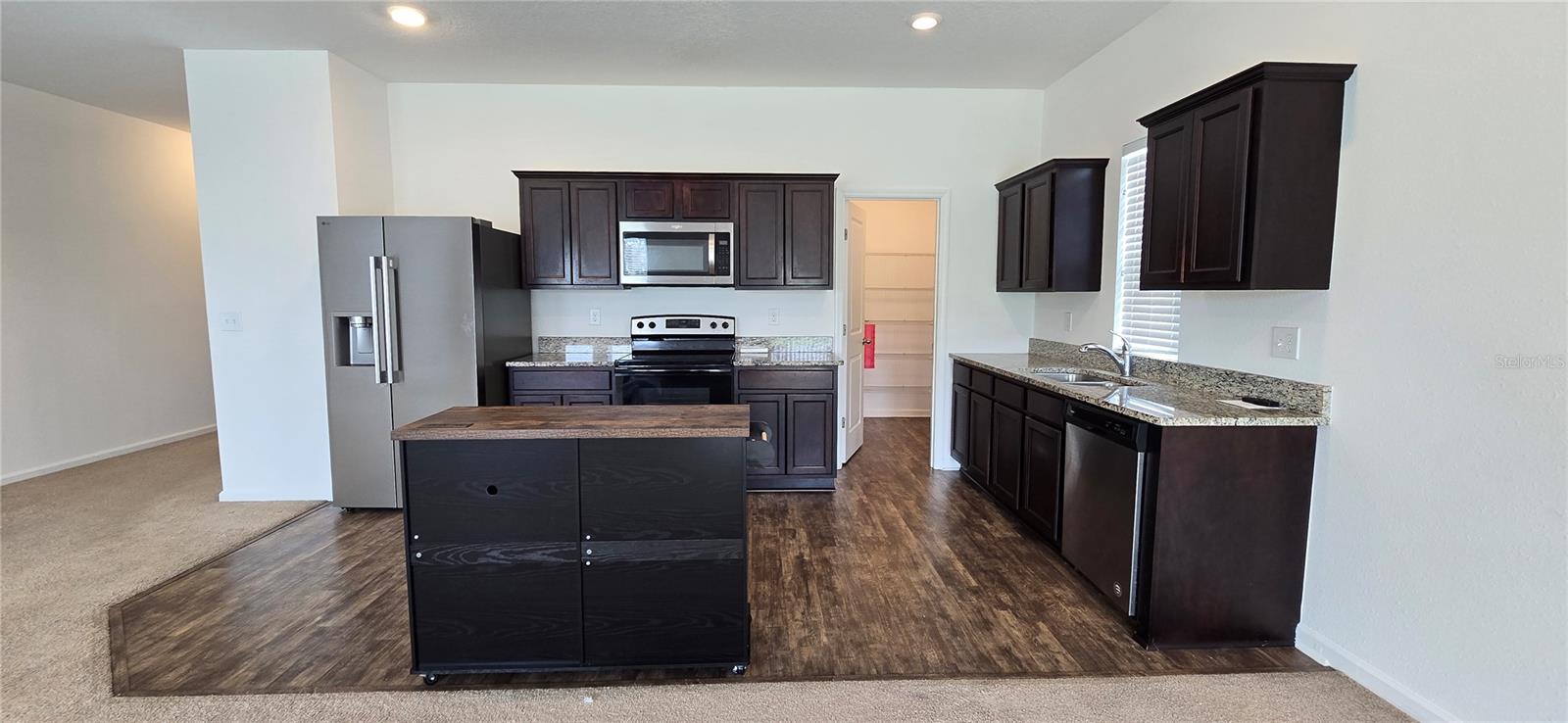 MASCOTTE SHEARWATER ESTATES - Residential Lease