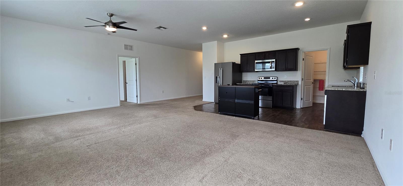 MASCOTTE SHEARWATER ESTATES - Residential Lease