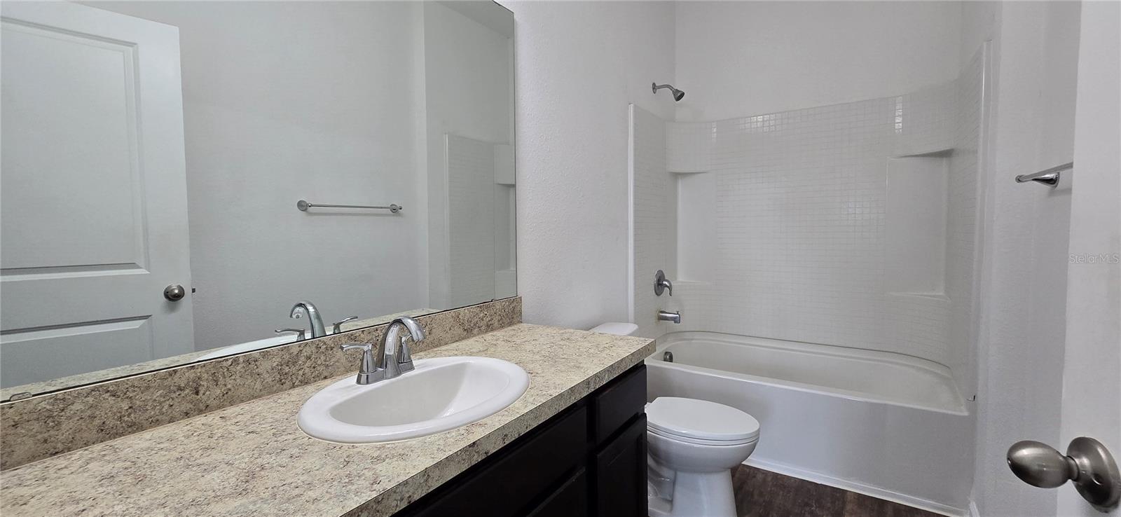 MASCOTTE SHEARWATER ESTATES - Residential Lease