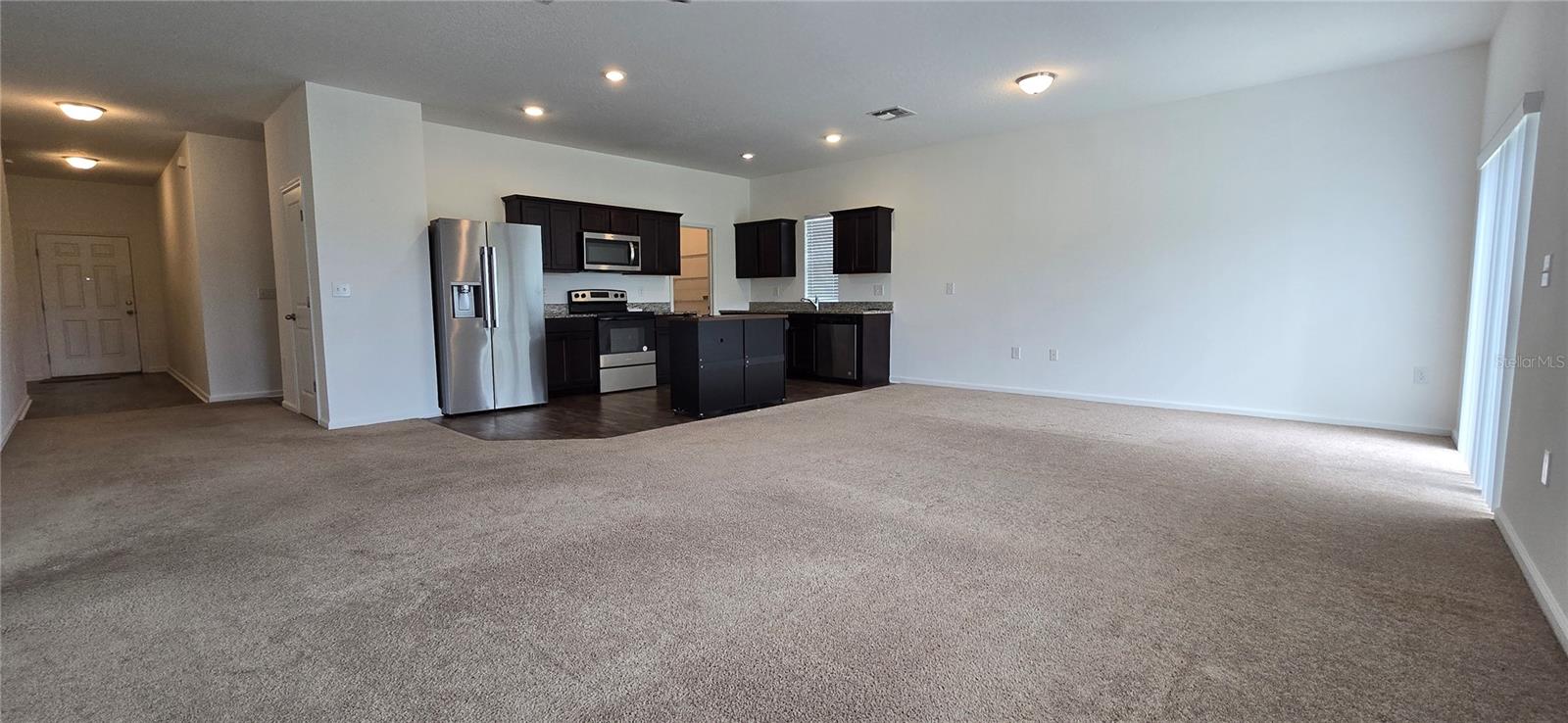 MASCOTTE SHEARWATER ESTATES - Residential Lease