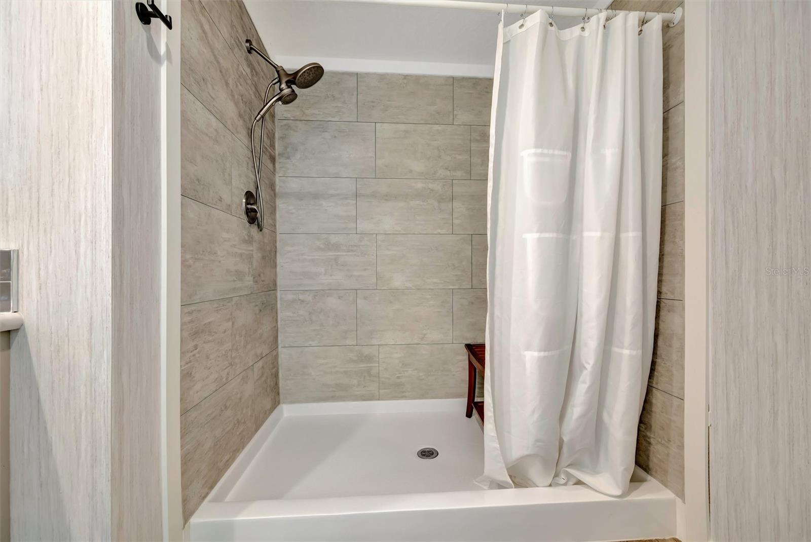 CARIBBEAN ISLES RESIDENTIAL CO - Residential