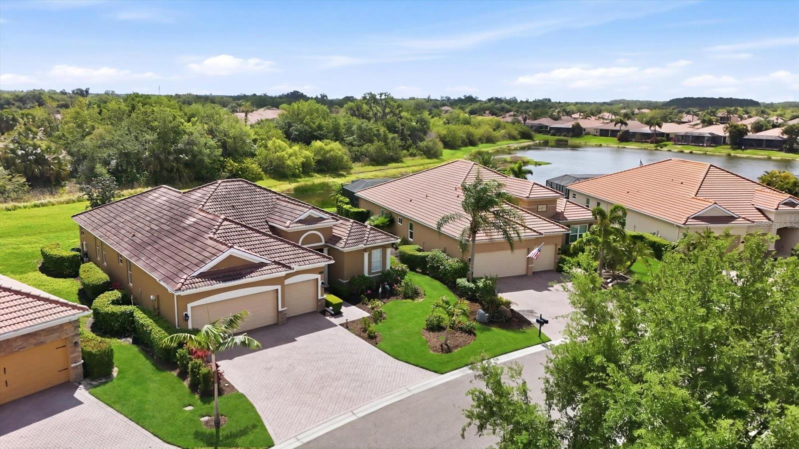 RIVER STRAND - Residential