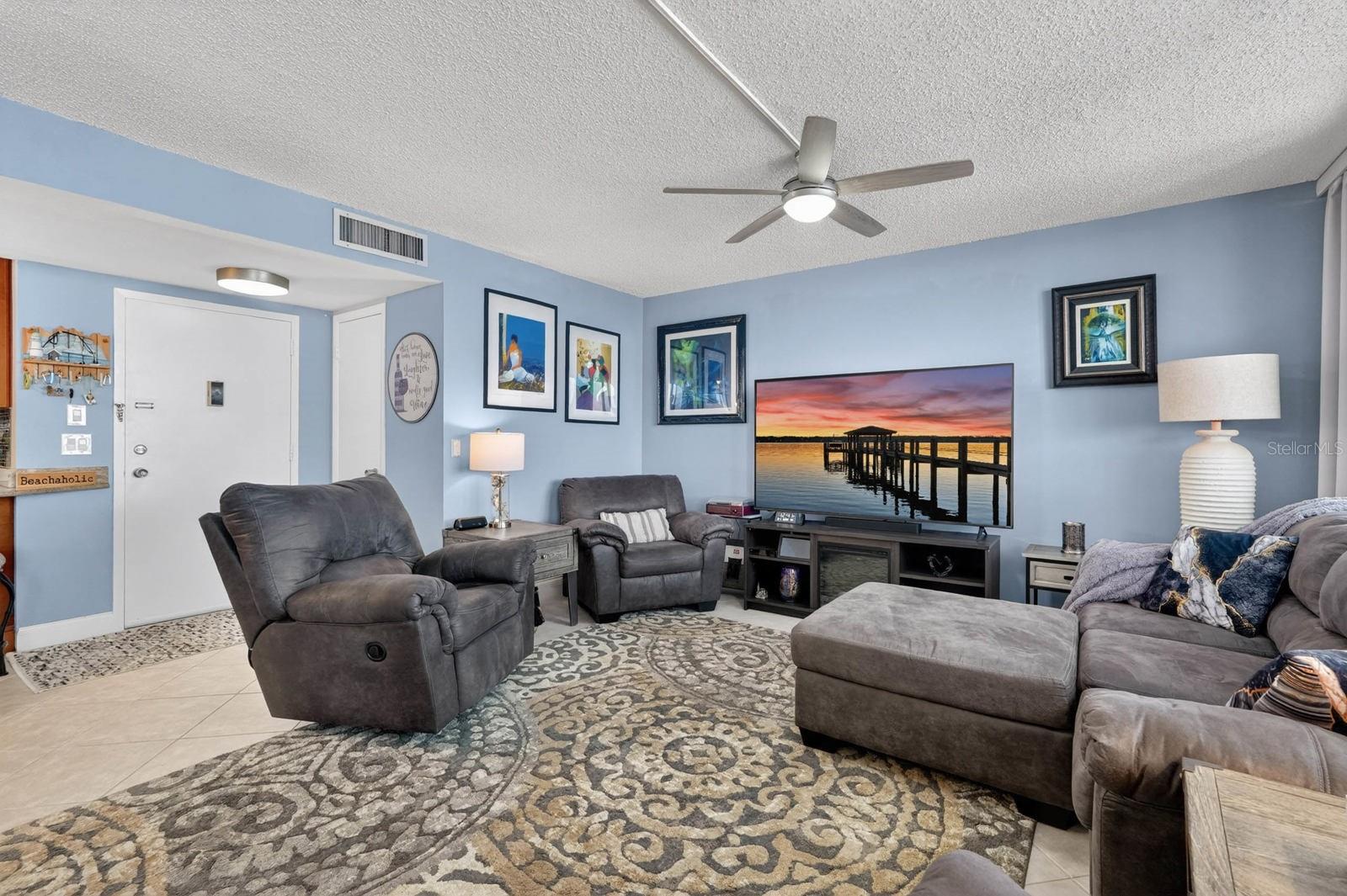 ALIKI CONDO - Residential