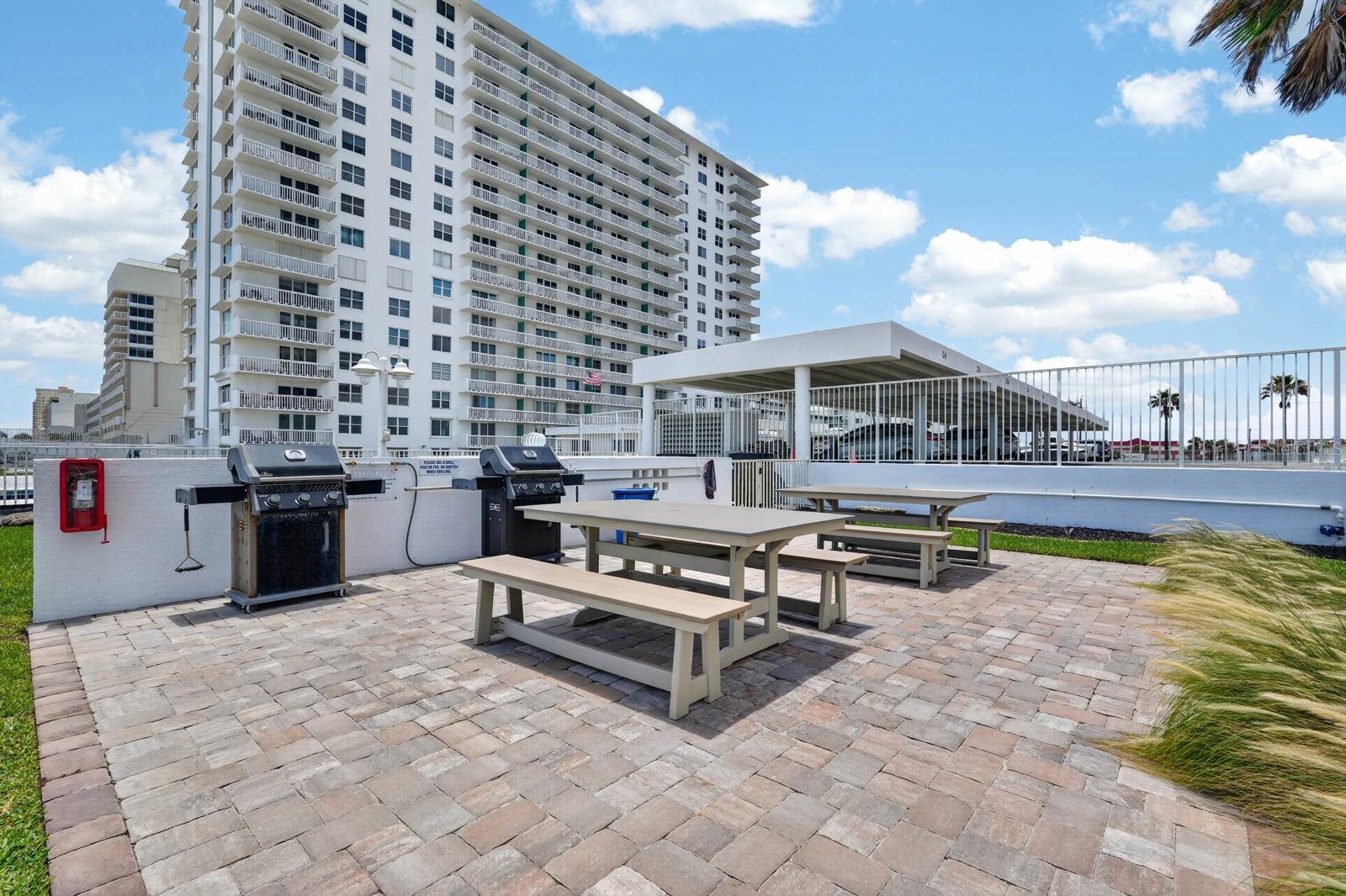 ALIKI CONDO - Residential