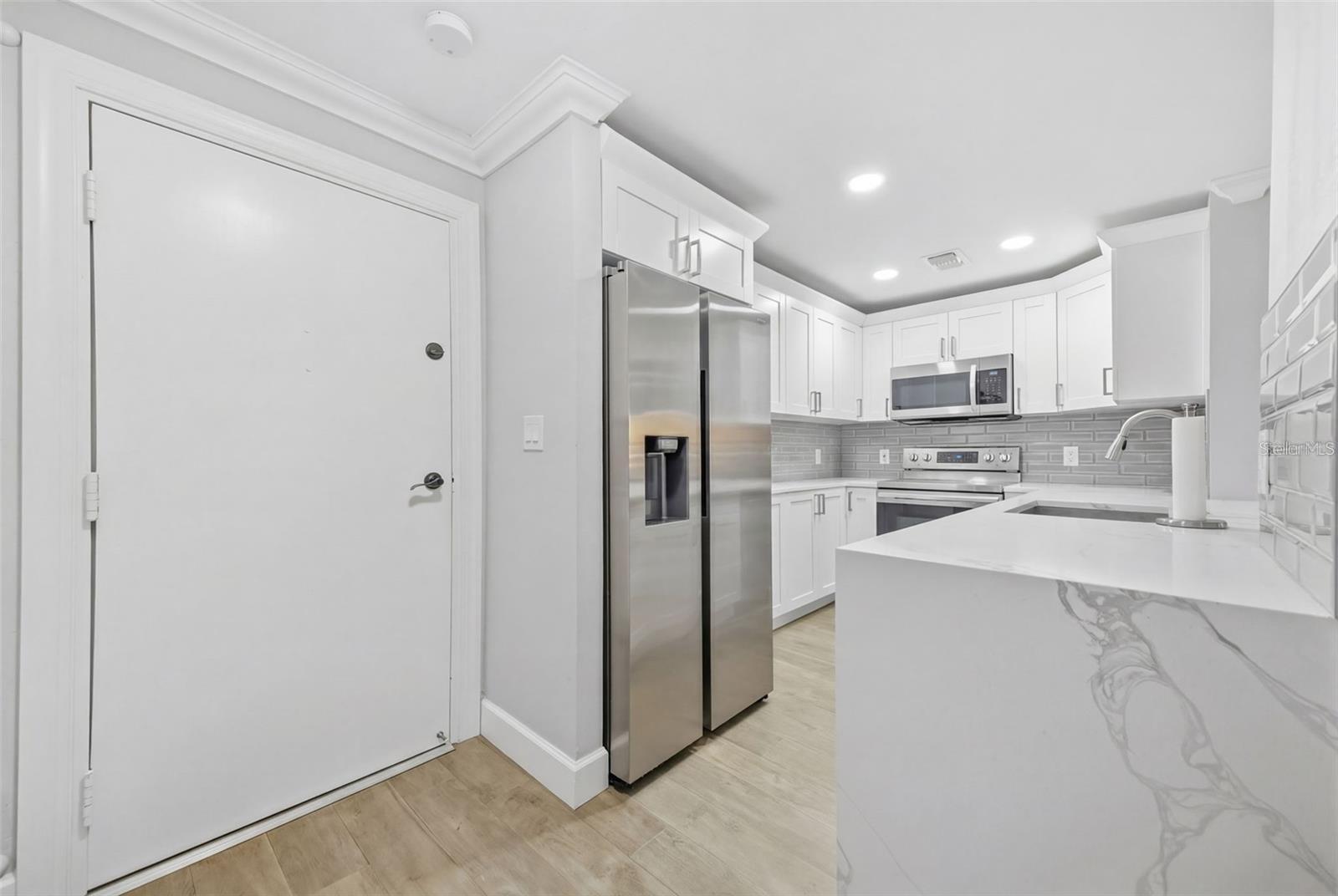 THE PINNACLE APTS A CONDO - Residential Lease