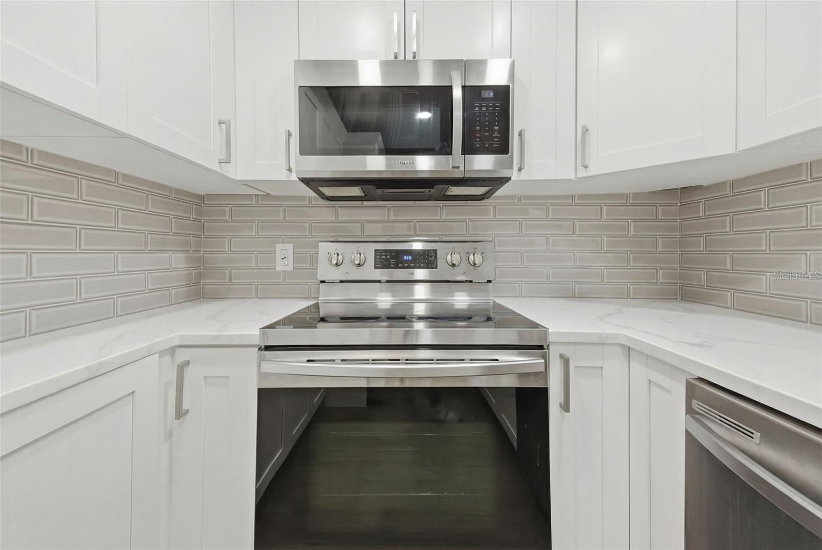 THE PINNACLE APTS A CONDO - Residential Lease