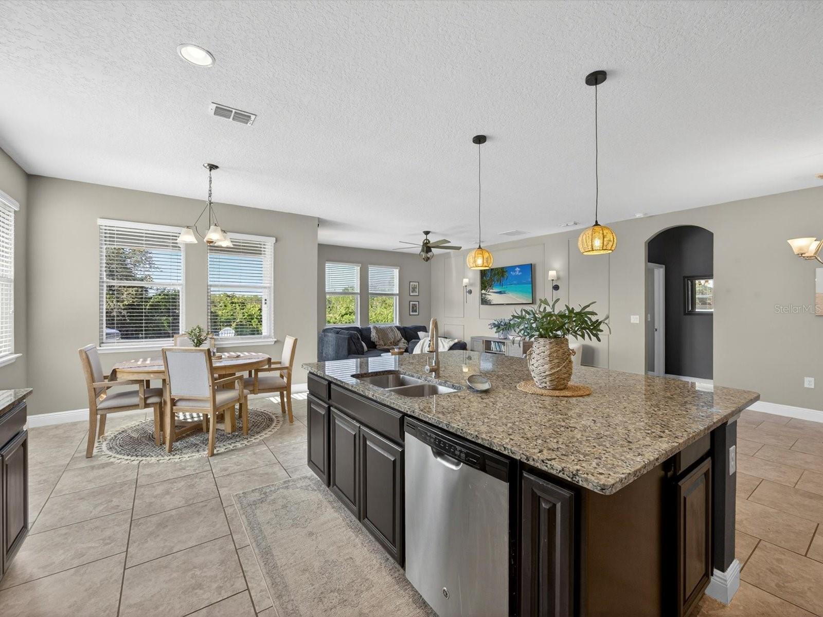 CHAMPIONS RESERVE - Residential