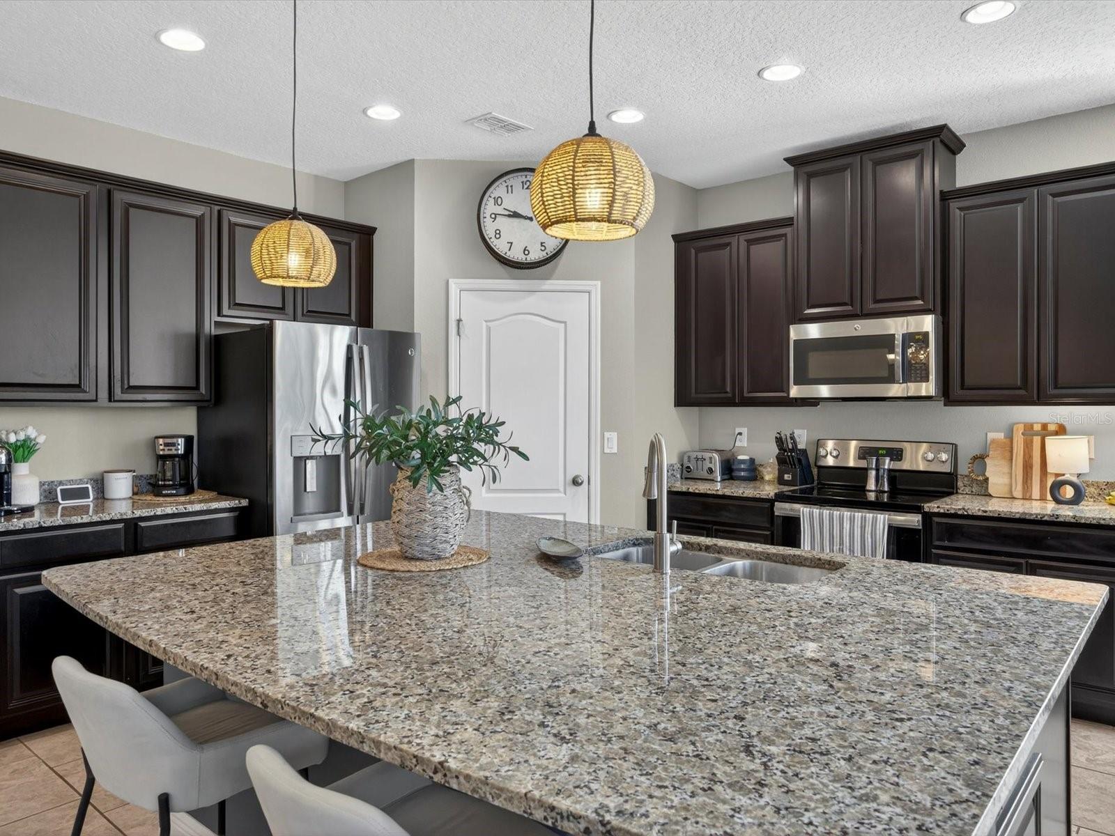 CHAMPIONS RESERVE - Residential
