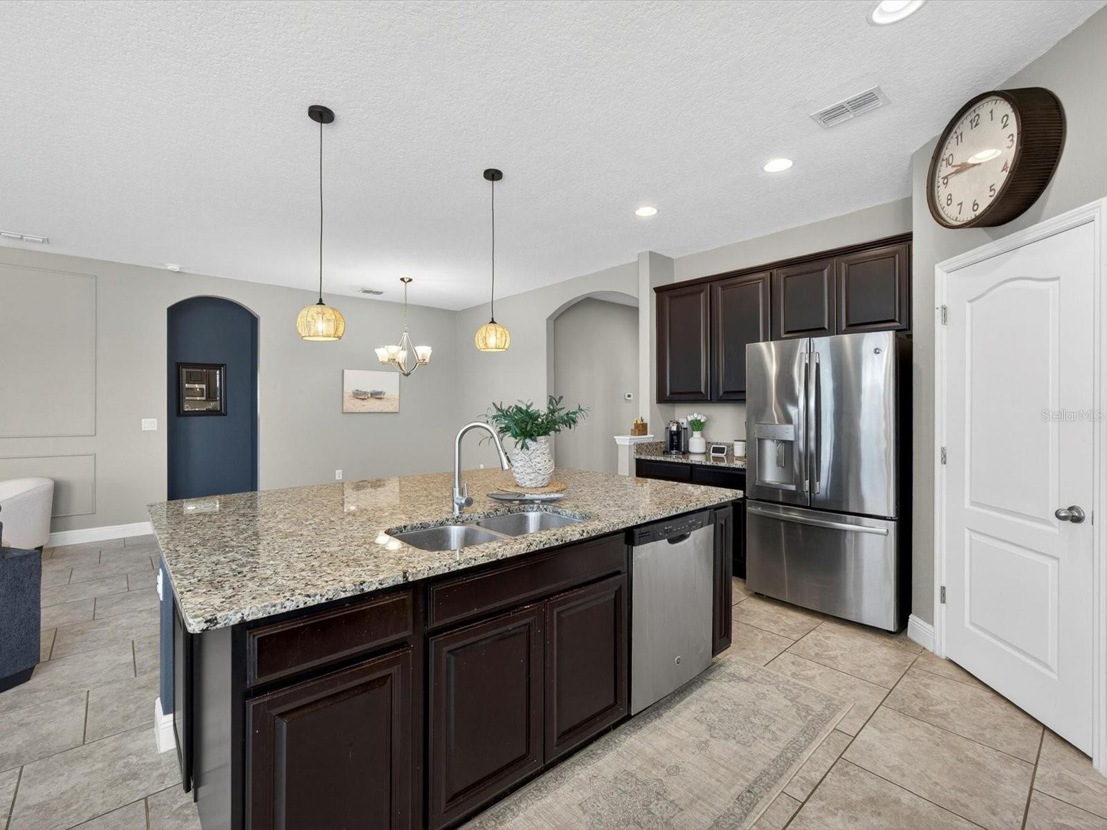 CHAMPIONS RESERVE - Residential