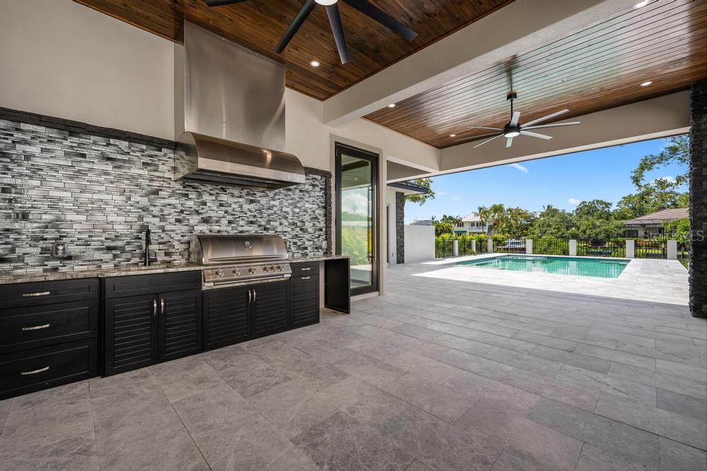 SIESTA BEACH - Residential