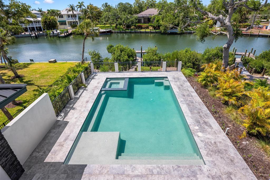 SIESTA BEACH - Residential