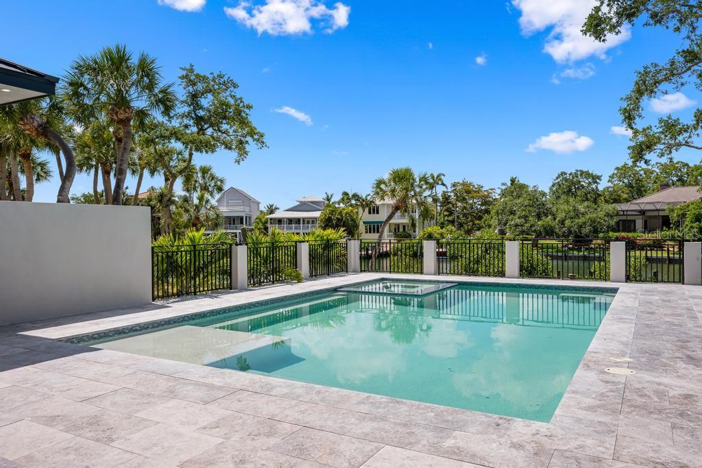 SIESTA BEACH - Residential