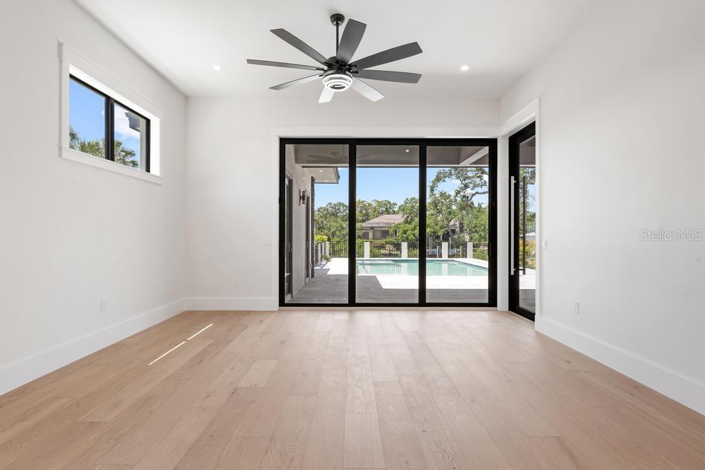 SIESTA BEACH - Residential