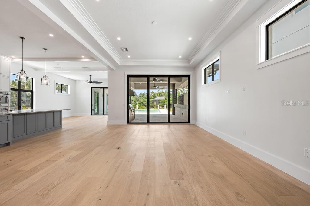 SIESTA BEACH - Residential