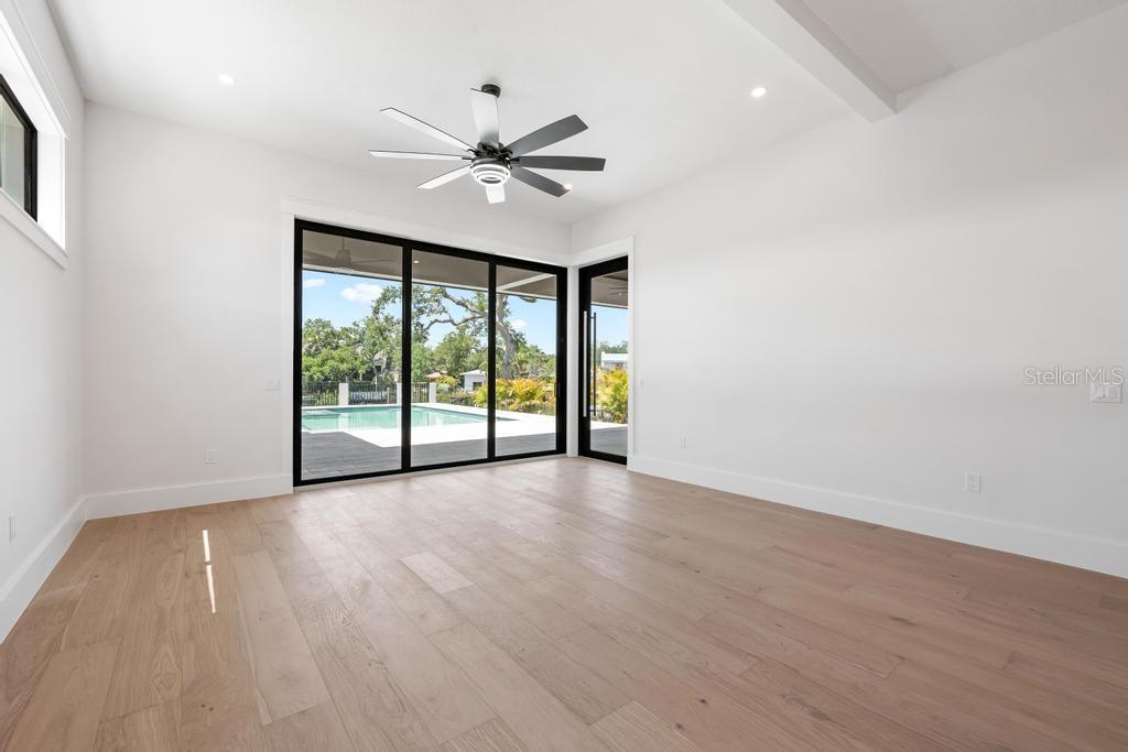 SIESTA BEACH - Residential