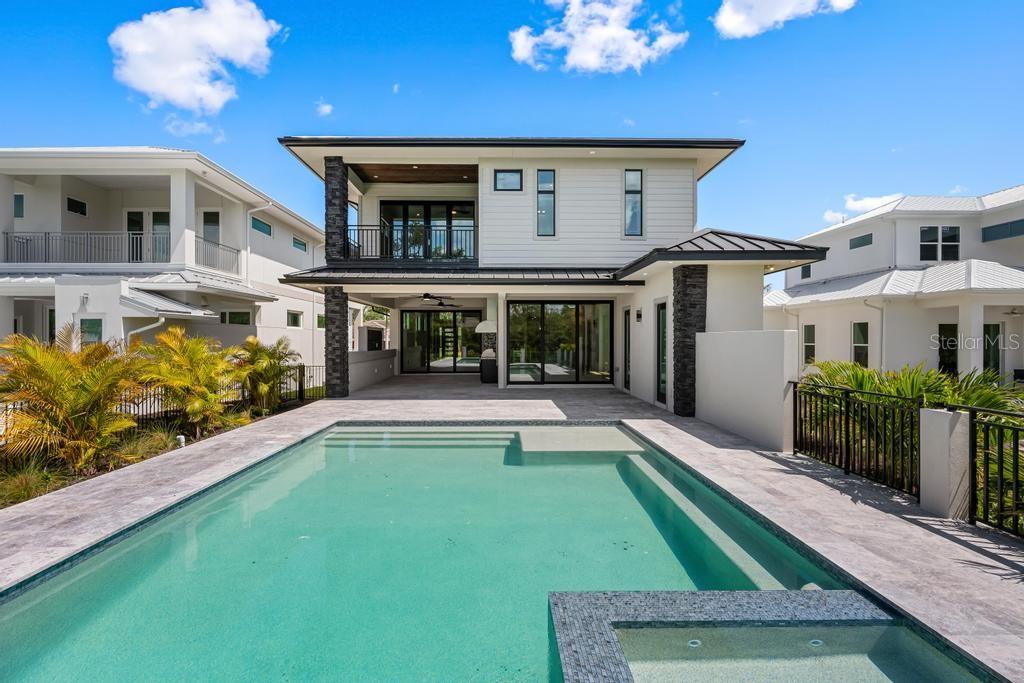 SIESTA BEACH - Residential