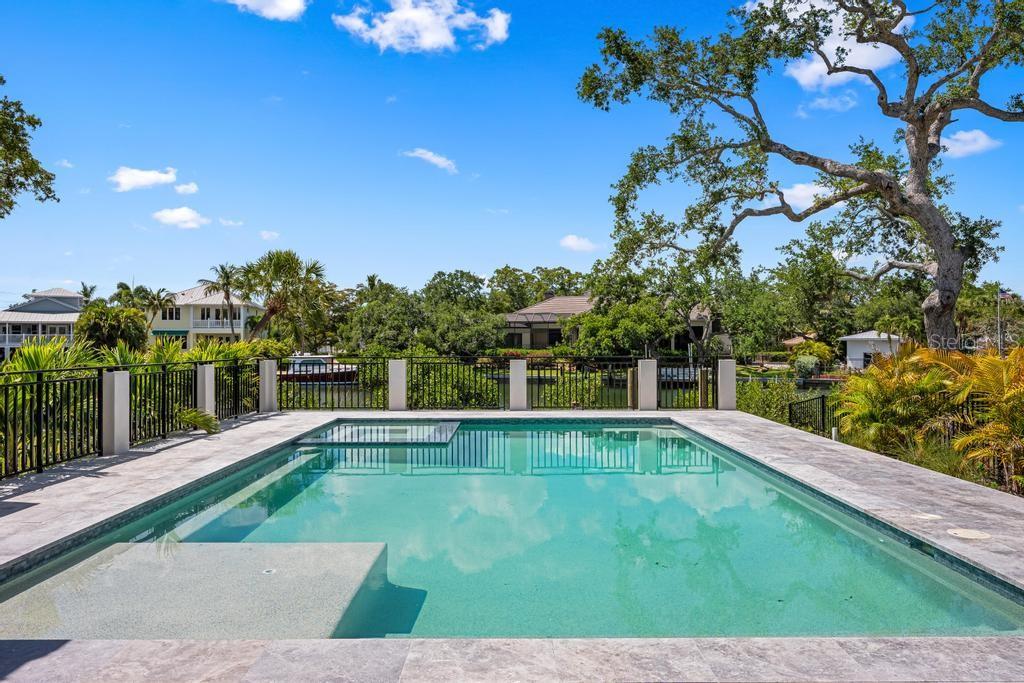 SIESTA BEACH - Residential