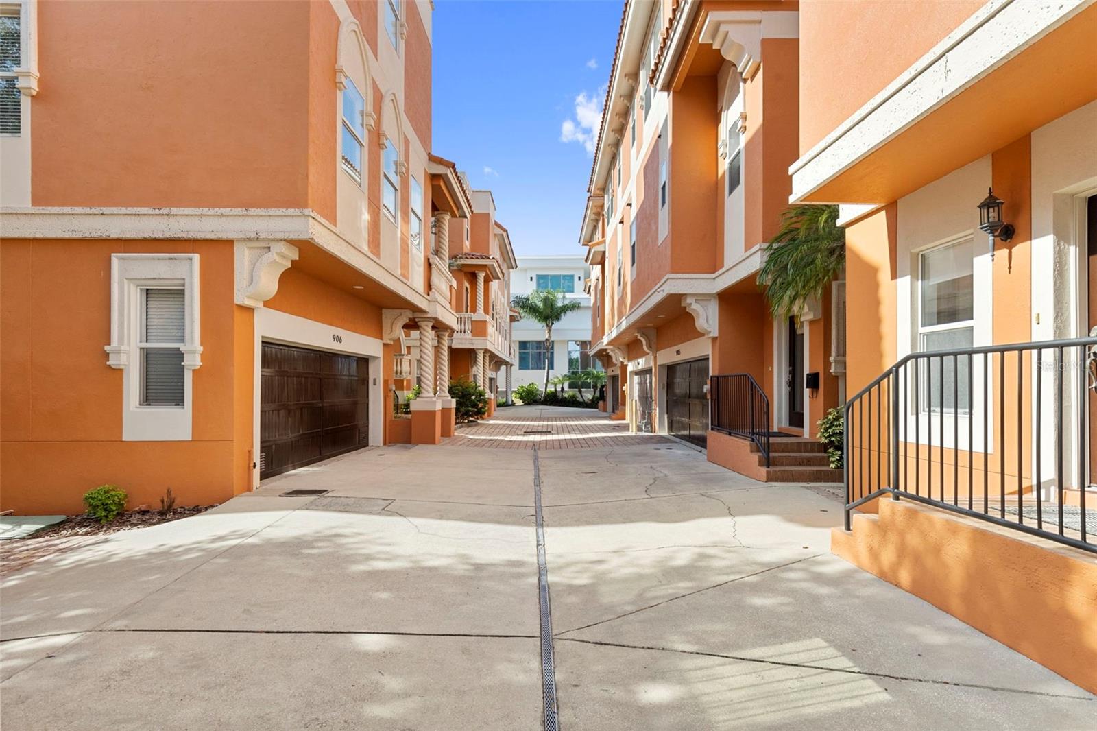 VILLA VENEZIA TWNHMS - Residential