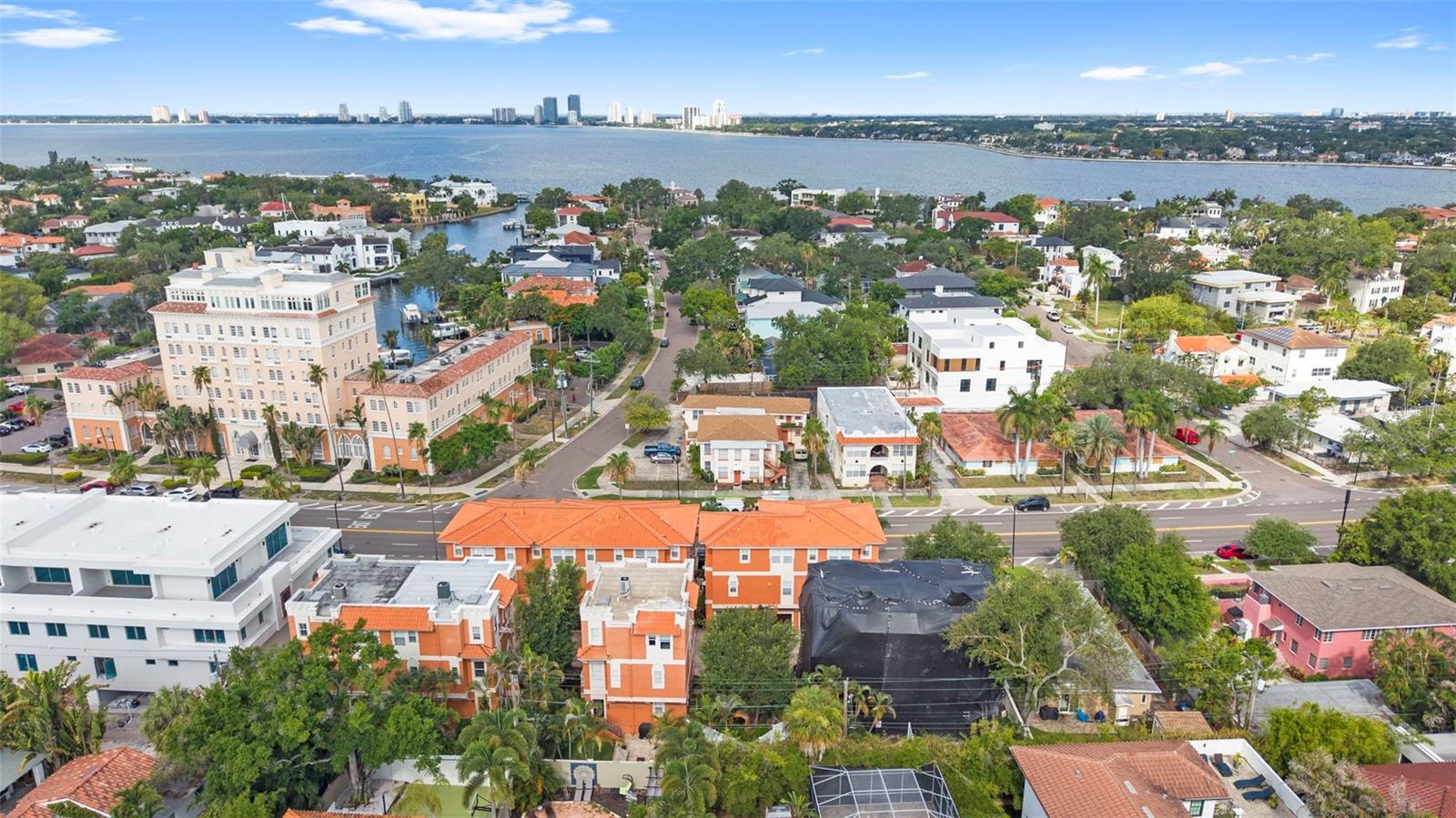 VILLA VENEZIA TWNHMS - Residential