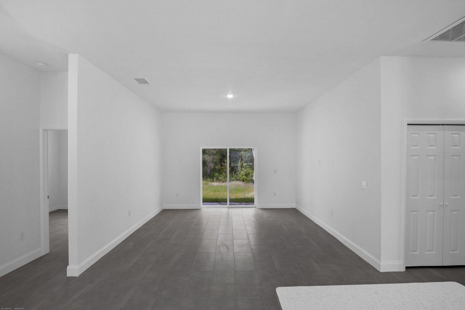 ROTONDA LAKES - Residential