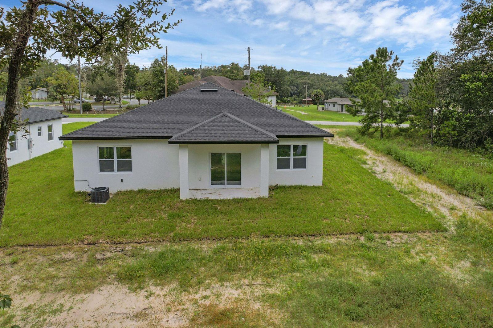 ROTONDA LAKES - Residential